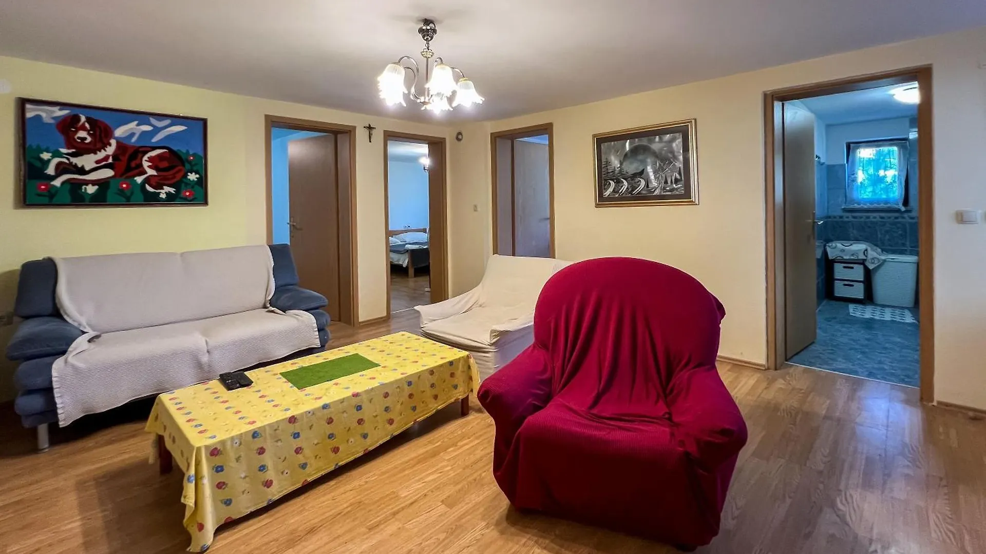 Apartments Franjo Mundanije