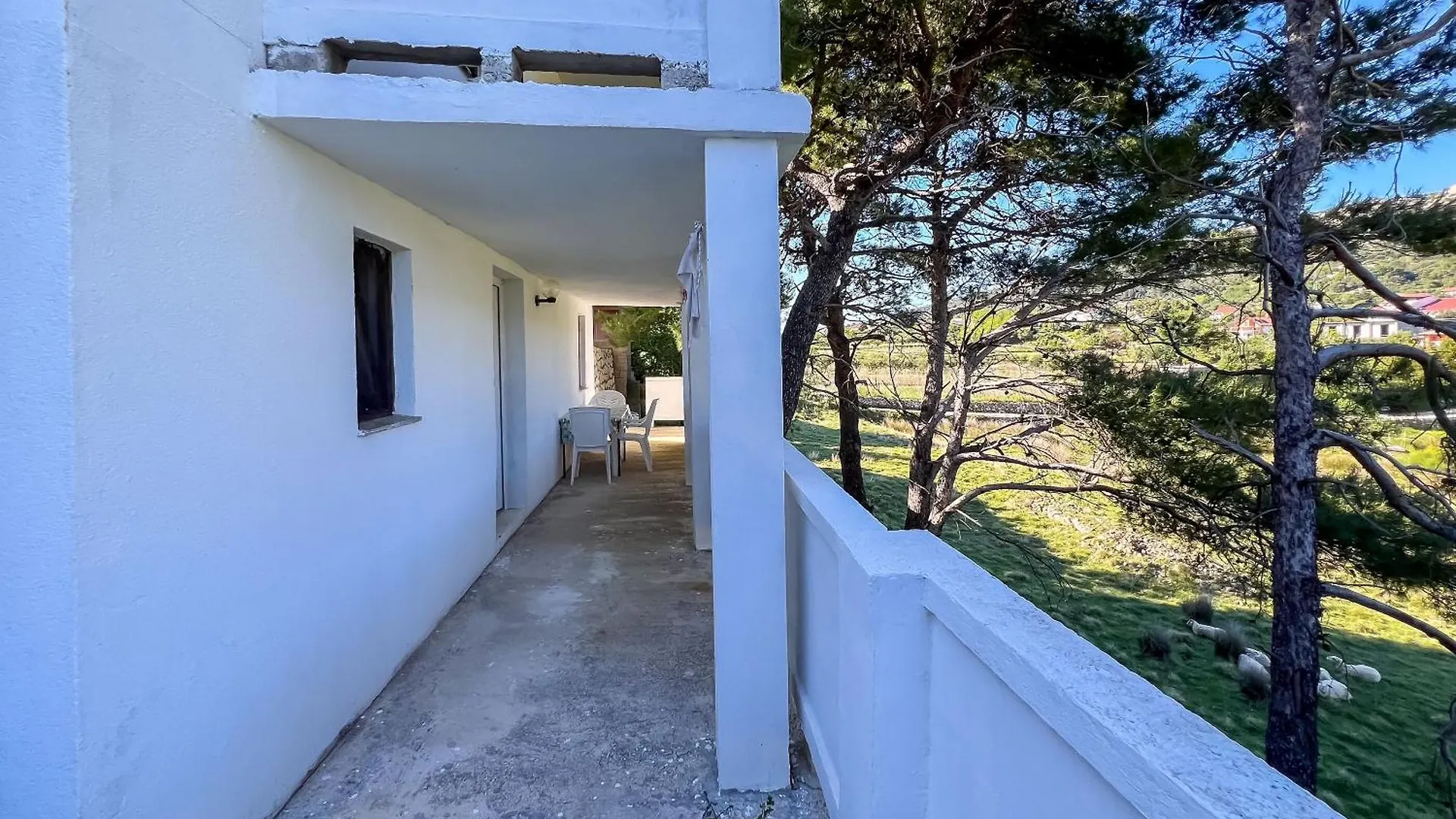 Apartments Franjo Mundanije