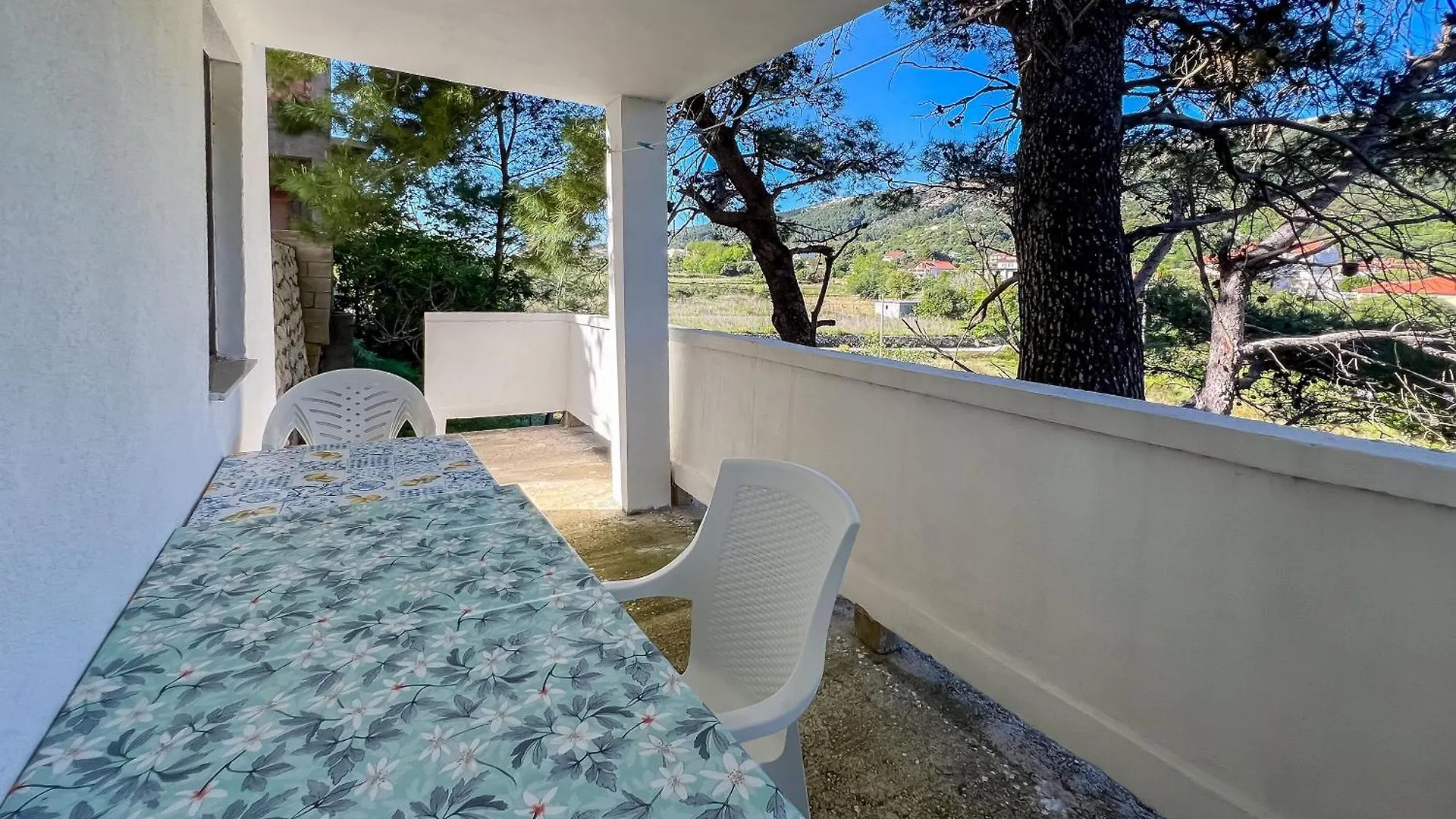 Apartments Franjo Mundanije