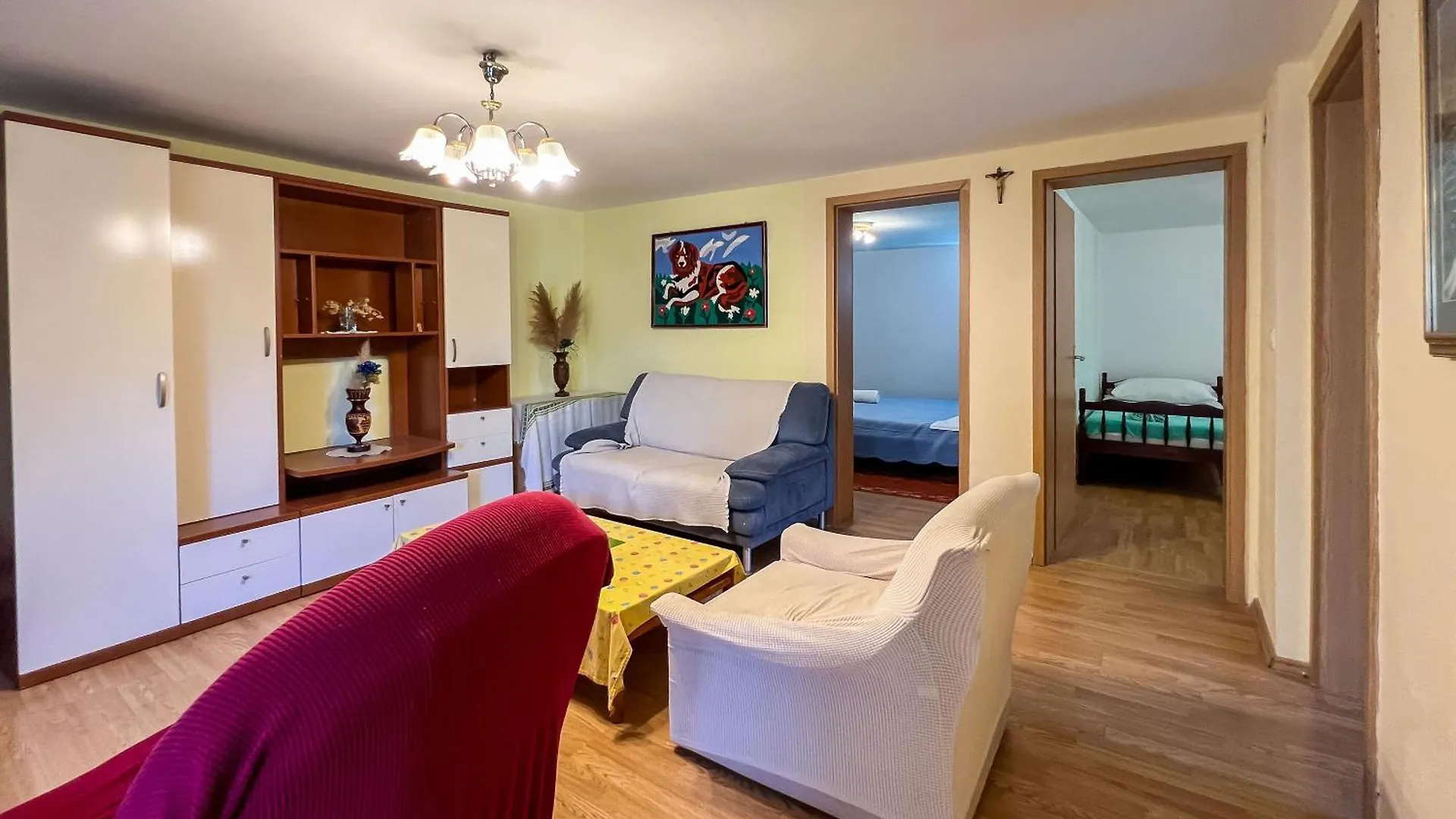 Apartments Franjo Mundanije